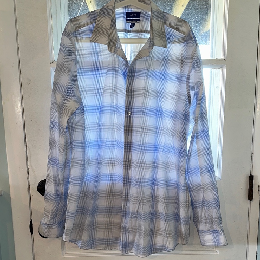 Apt. 9 Men's Blue and Gray Checkered Shirt